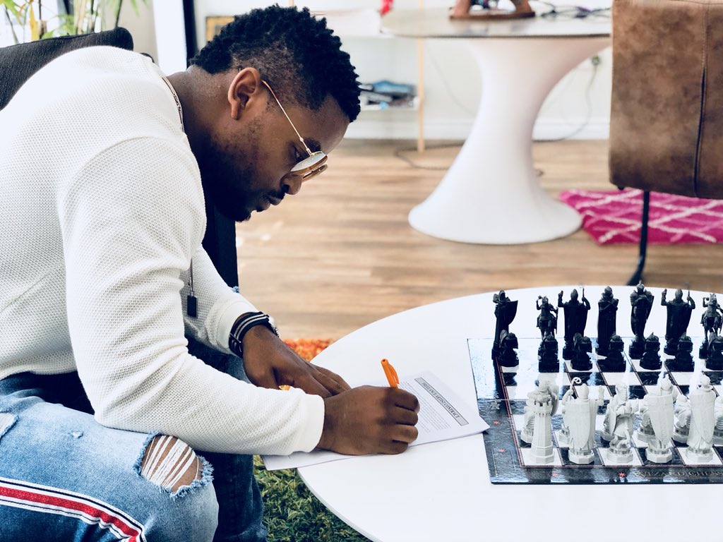 KabeloMusic's tweet photo. Hey guys..., I would like to announce that I’m one of the New Judges on SABC 1 1’s &amp; 2’s Season 5. The show starts on the 30th of September🙏🏾. Its an honor given the fact that I was once a contestant on the very same show. Cheers to a new beginning✊🏾 https://t.co/kDwFPDyYMJ