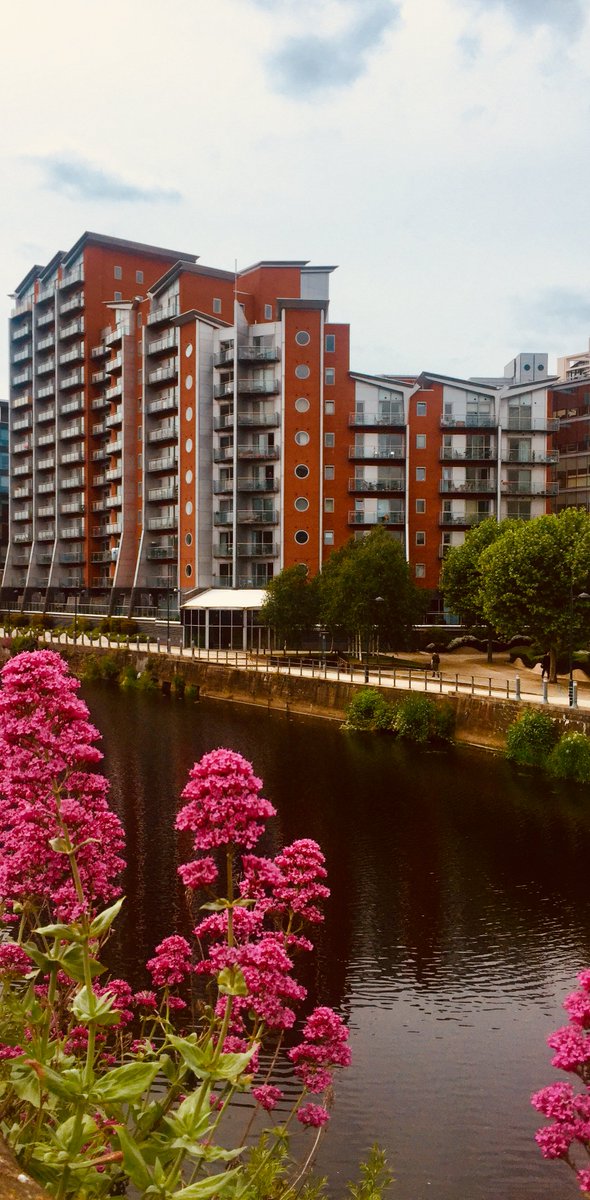 LEASEonline's tweet photo. Right to Manage: when is a building considered structurally detached? Ana Kandri discusses the Upper Tribunal case of CQN RTM Co. Ltd v Broad Quay North Block Freehold
https://t.co/NFvKiGak0v
#leasehold #rtm #article #leaseresolve https://t.co/iB4WCevDsi