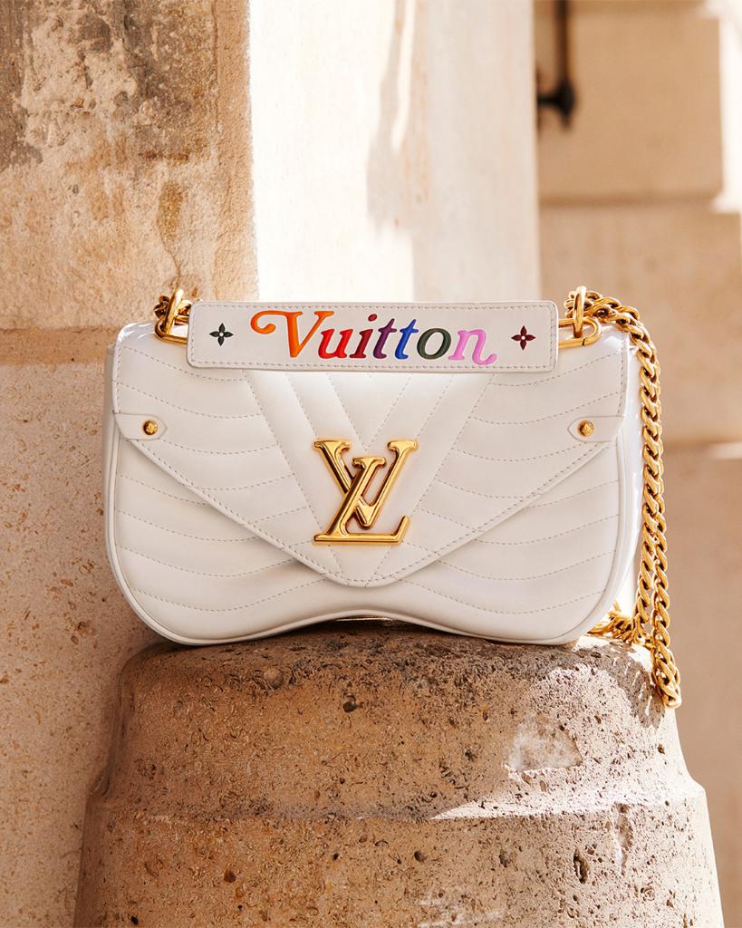 Louis Vuitton on X: The Master and the Mona Lisa for #LVxKoons. Now  available in #LouisVuitton stores. More at    / X