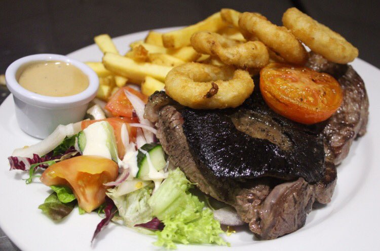 RedLionBetch's tweet image. Wednesday's mean one thing - HALF PRICE STEAK NIGHT, every Wednesday 6pm onwards! #locallysourced #qualitybeef #fillet #rump #sirloin