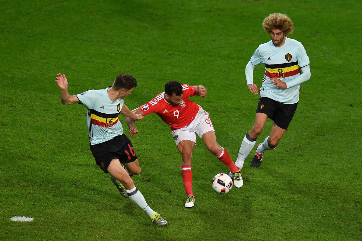 BBCSportWales's tweet photo. Wales fans will always remember Hal Robson-Kanu for this ๐
The night he pulled the "Cruyff turn" on Belgium and fired Wales to the Euro 2016 semi-finals.
He's retired ๐ https://t.co/Hs3vv1iOgs https://t.co/c0FkSDASm8