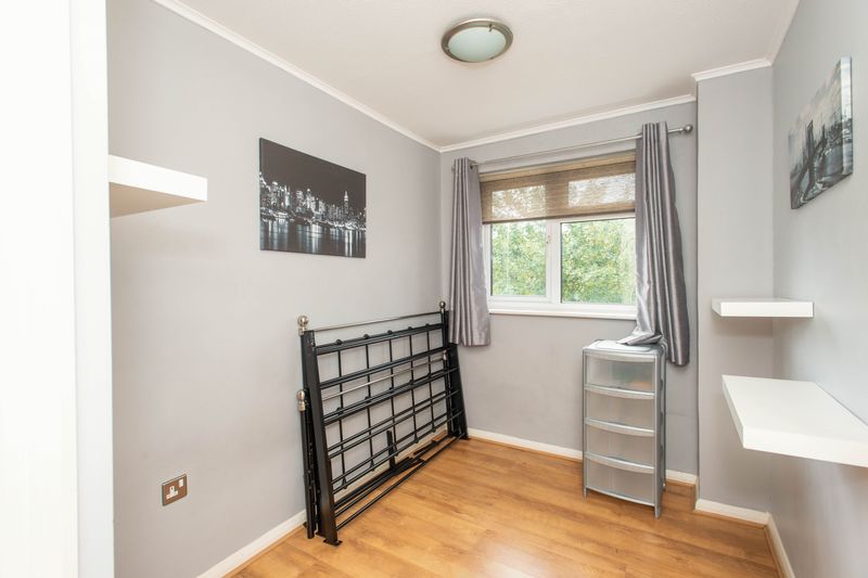 For Sale: Greenvale Gardens, Gillingham | £240,000

Seekers are pleased to have on the market an excellent condition 3 bedroom town house in a sort out area of Twydall.

Read more seekershomes.co.uk/properties-for…