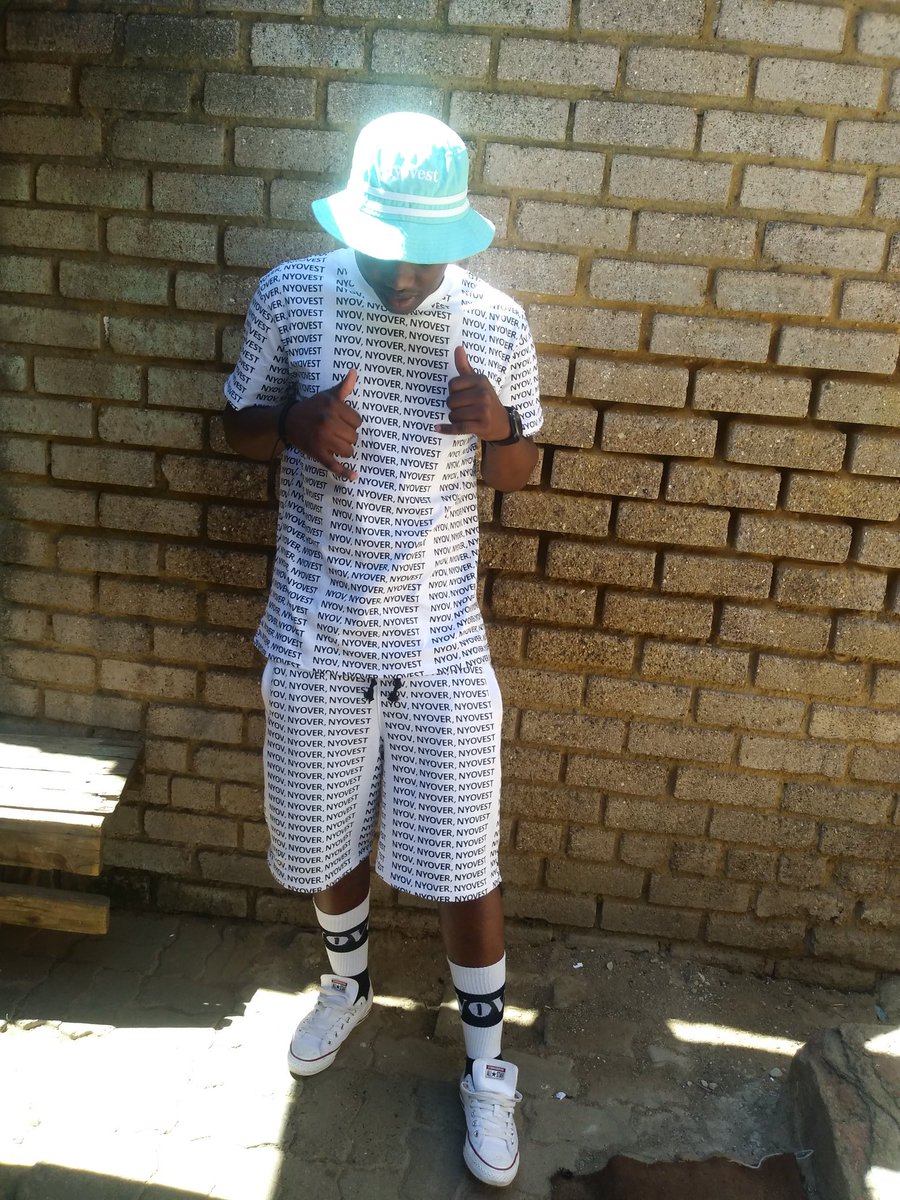 gopolangmohol0's tweet photo. We been cooler vantuka papa 

@CassperNyovest we taking it back to kasi 
Big up to @Shop_FamilyTree 🙏🙏

#GetsGetsa20 https://t.co/quMjlaUMqn