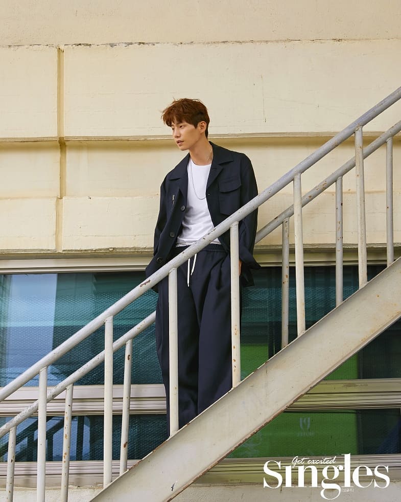 songjaeIim's tweet photo. [PHOTO] 180829 grandanse_ent Instagram update:

"#aCutAndBCut  
#WinterGuy Actor #SongJaerim #Pictorial &amp; #Interview 는
Please check #Singles #SeptemberIssue and #SinglesMobile ♡

#LooksSculpted #SideLine #HulkHand #Romance" 

🔗https://t.co/1R23ZnfuMG
#송재림 https://t.co/WanwYb0wpr