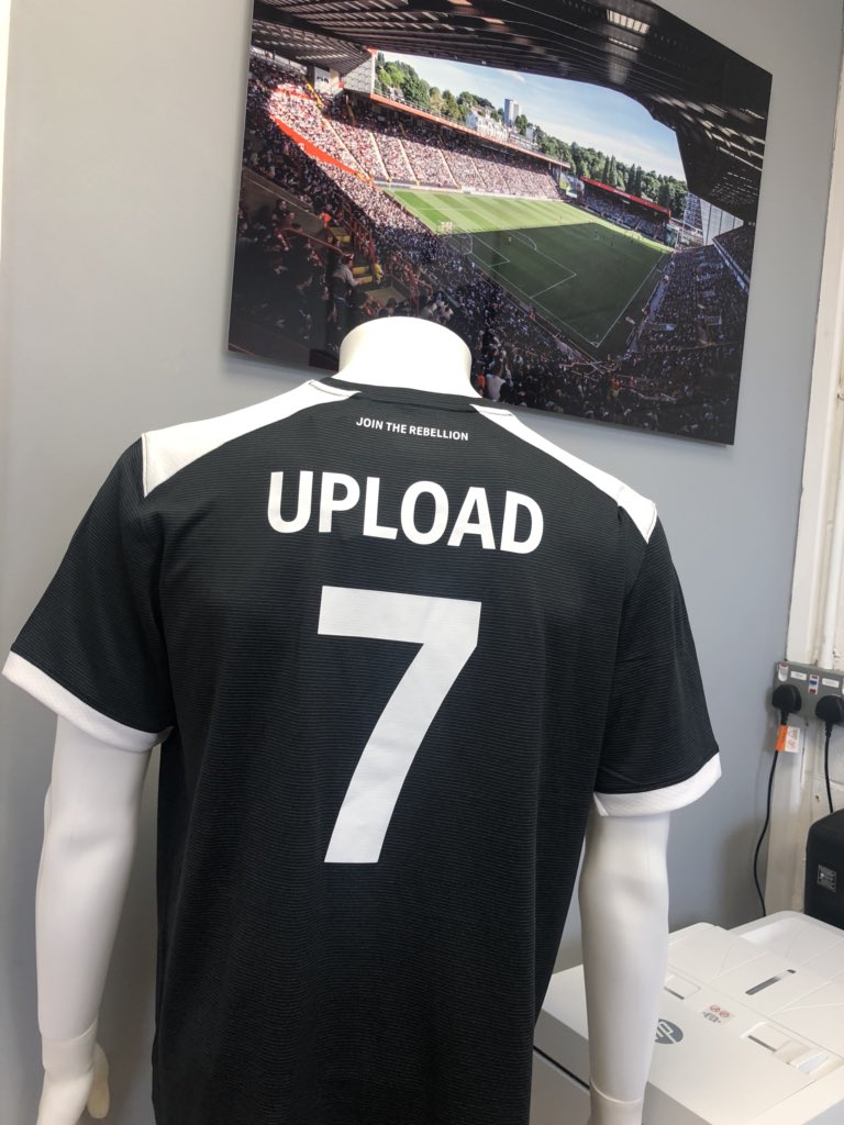 UploadAgency's tweet photo. Thank you @Calfreezy &amp; @FCRebelTweets for the Upload Rebel FC shirt! 😍 #JoinTheRebellion https://t.co/DltCT5PIer
