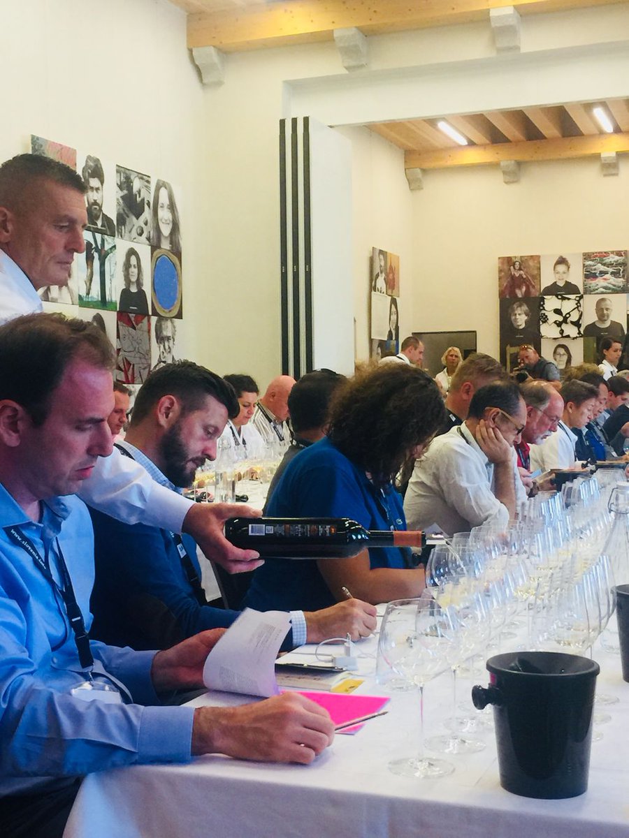 Rebula bagueri superior 2013 being poured on the #brdahomeofrebulamasterclass . Our Oenologist Darinko Ribolica is currently presenting the 97 pts decanter awarded wine to the international press. Superexcited!!!!