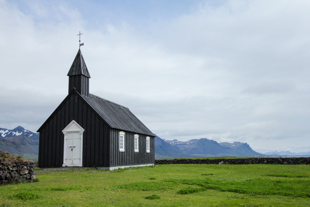 Le premier cycle d'articles est consacré à notre #roadtrip en #Islande. La première partie s'intéresse aux premiers jours dans l'Ouest de l'île et ses mystérieux trolls au cœur des plus vieilles légendes...

➡️ tipsincluded.fr/2018/08/12/roa…