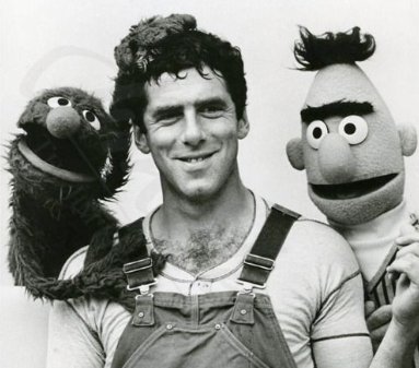 A BIG happy 80th birthday to my favorite muppet, Elliott Gould! 