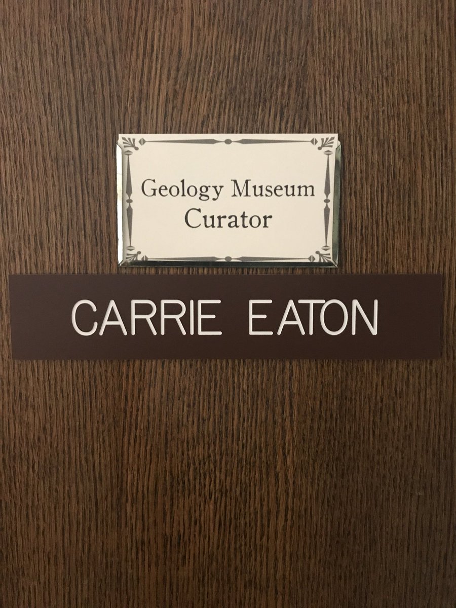 carrieeaton's tweet photo. Nameplate up! So now I don’t have to lick the door handle every morning. 😉 #newdigs #IHAVEAWINDOW #itsthelittlethings https://t.co/ajKsbkraIF