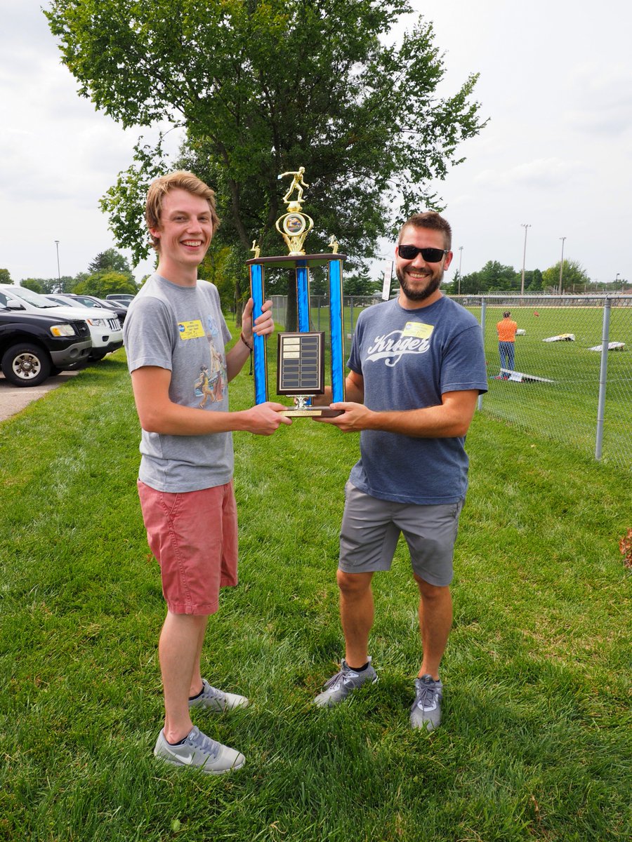 kroger_tech's tweet photo. Last Friday we hosted our annual Party On The Patio for our associates at our Blue Ash Technical Center! KONA Ice came for a sweet treat, we hosted a corn hole tournament, and had the privilege to host the Sycamore Schools STEAM bus!
#associateappreciation #krogertech #cincyisit https://t.co/fy6viICfBe