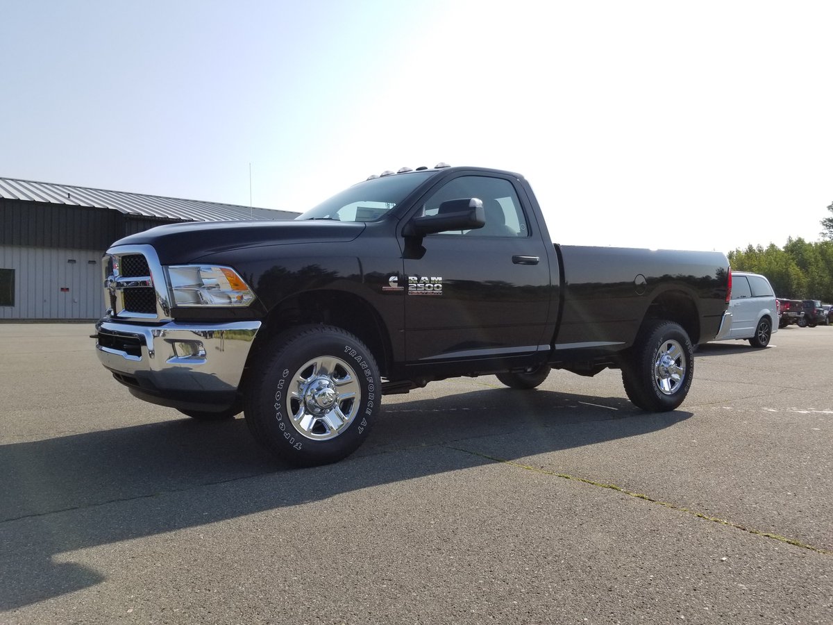 macdchrysler's tweet photo. 2018 Ram 2500 SLT Regular Cab 4X4 c/w 6.7L Cummins Turbo Diesel &amp; 6-Speed Manual Transmission and ready for the farm! @RamTrucks https://t.co/hPwd5rn0BJ
