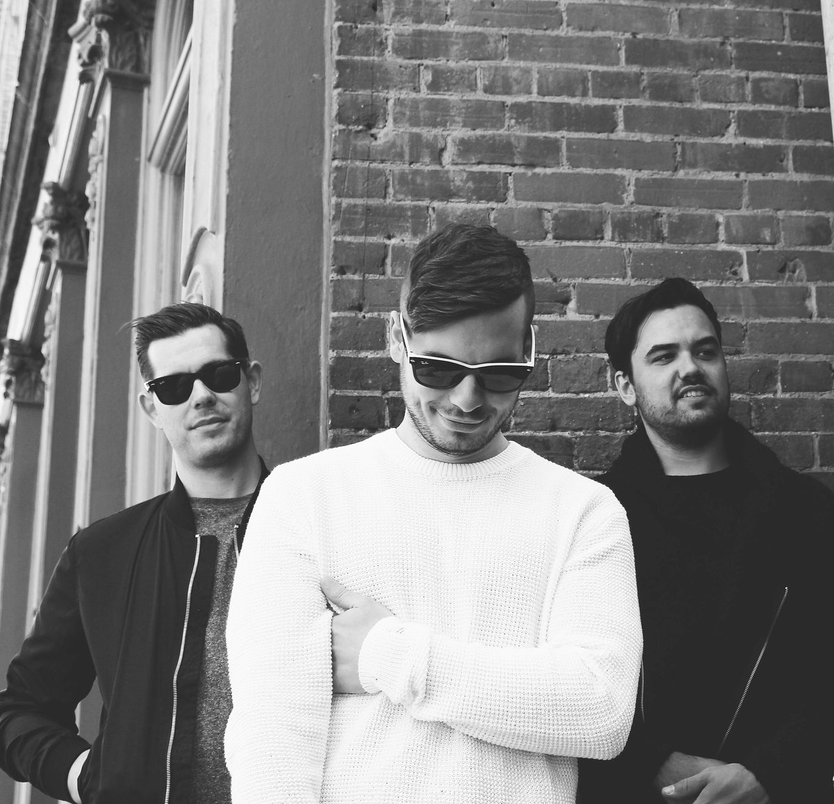 A big thanks to everyone for the positive feedback and support on “Strangers” so far 🙏🏼. If you haven’t heard it - the brand new vid is here on #Youtube youtu.be/48w7Wnux9Jw 🎬 #NewSingle #NewMusicAlert #newmusic #NewVideo #newvideoalert #strangers #Toronto #indie #walkwaves