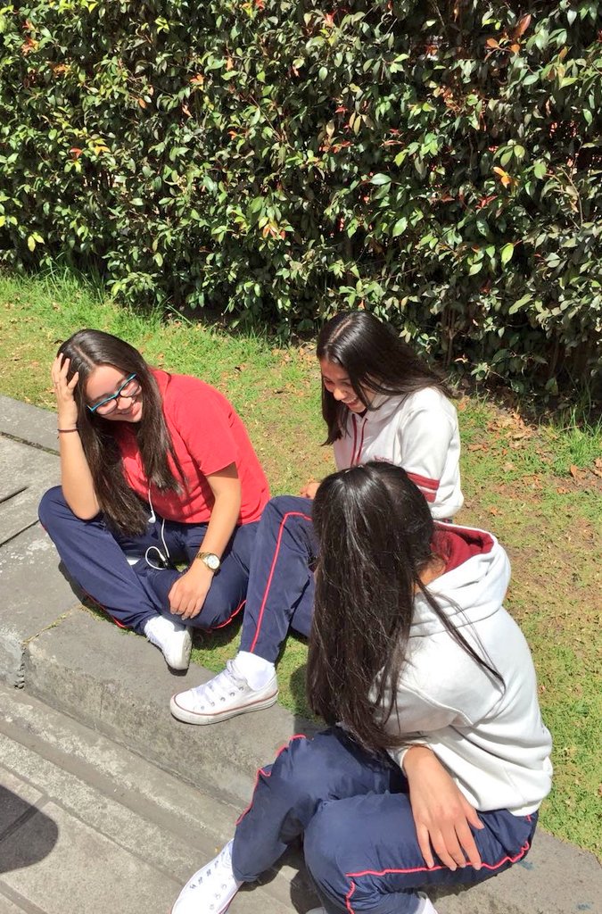 Valencalderon9's tweet photo. @ValeryCardenas_ @paog2510 
Son mi felicidad ♥. https://t.co/LklDLoB1Wq