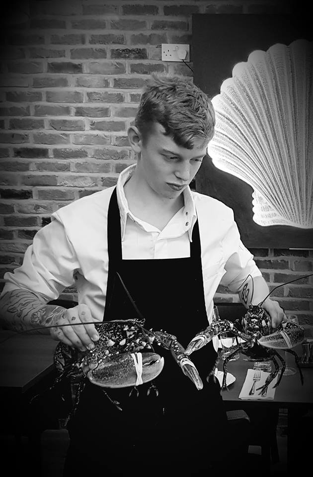 Chef Connor getting the Native Lobsters ready for lunch service today.🦐🔪