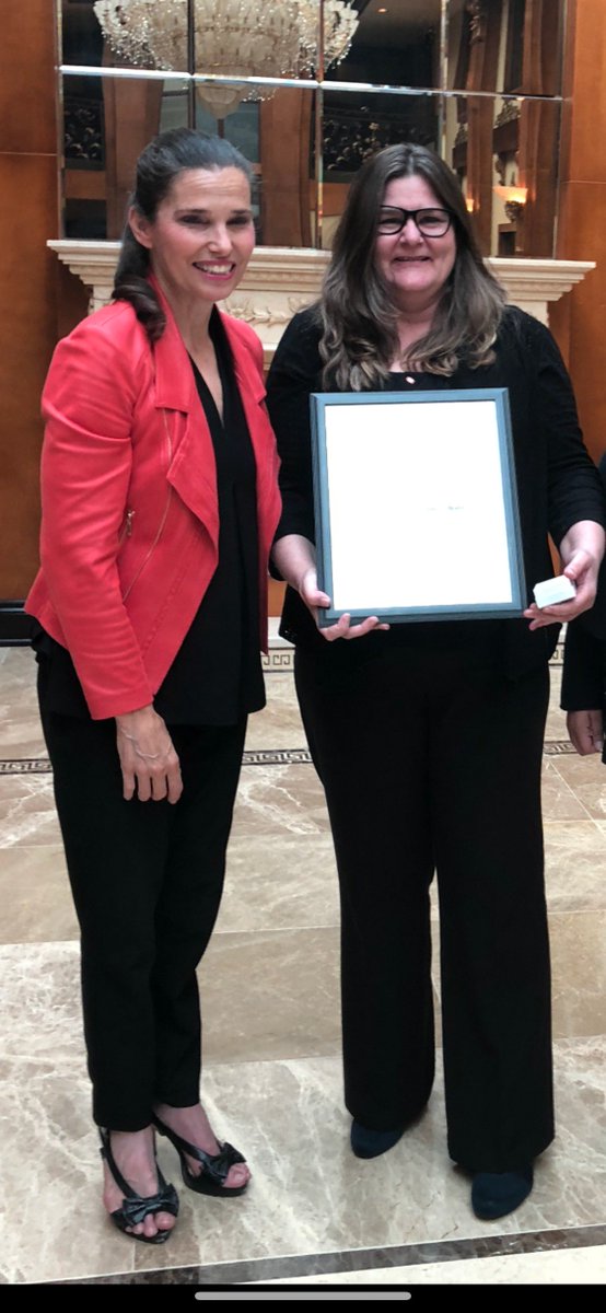 ErnestinesWS's tweet photo. We are honoured to be presented the Canada 150 Award by the Honourable @KirstyDuncanMP! We cannot thank her enough for always supporting our work in the community. It is also a special honour to be recognized this year as we celebrate our 35th anniversary as a shelter! https://t.co/IjVyJxBj3u