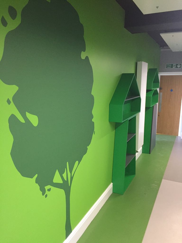 JustDolly66's tweet photo. Bursting with pride to have mobilised this project @FulneckSchool with the best teams at @SdaArch and @absoluteci #nursery #fulneckschool #preschool #teamworkmakesthedreamwork #bursarworld #greenisthecolour #backtoschool https://t.co/Z6lqyBC92e