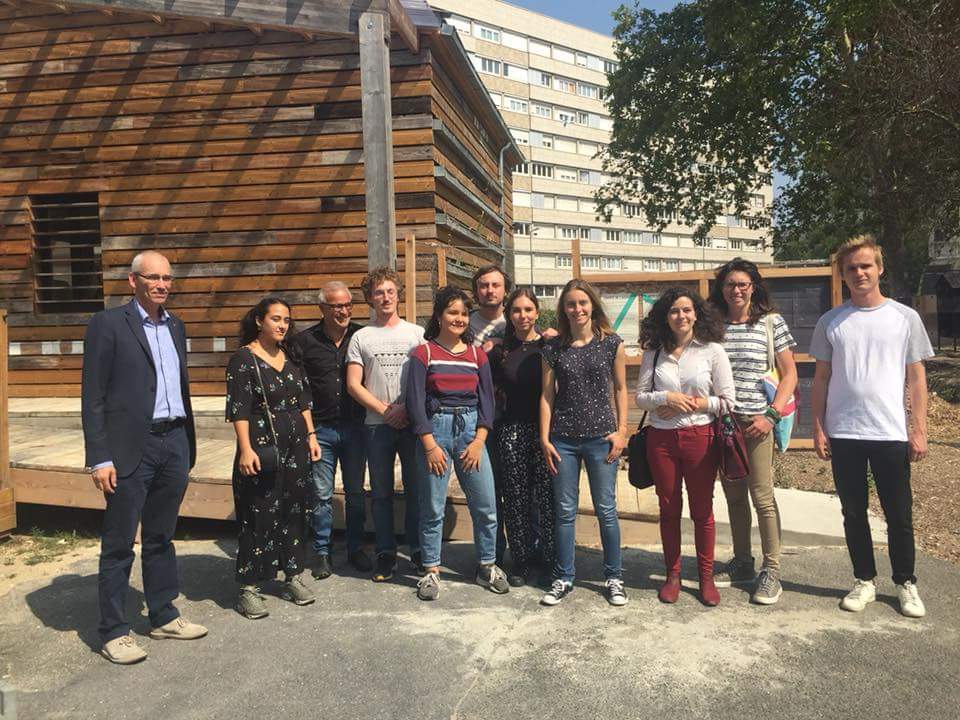 Generations_UPN's tweet image. Hier nous avon eu la chance de visiter l’agrocité de Gennevilliers avec les @LesJeunesG. Un formidable projet visant à instaurer de la coopération au sein des villes ! Un grand merci au maire Patrice Leclerc ainsi qu’à toute l’équipe de l’agrocité !
#TransitionÉcologique #TFAA