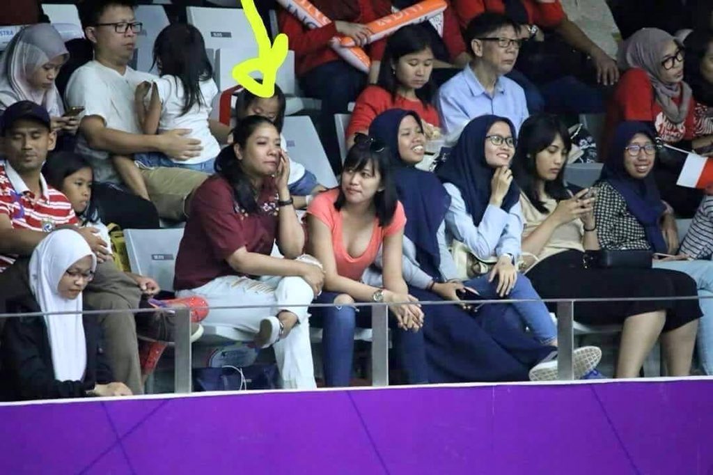 Sekali lagi terimakasih Hanifan Yudani KuSUmah yang telah membuat para penonton terharu, bukan hanya emas lu tapi juga karena sikap lu yang menyatukan Pak Jokowi dan Pak Prabowo tadi.