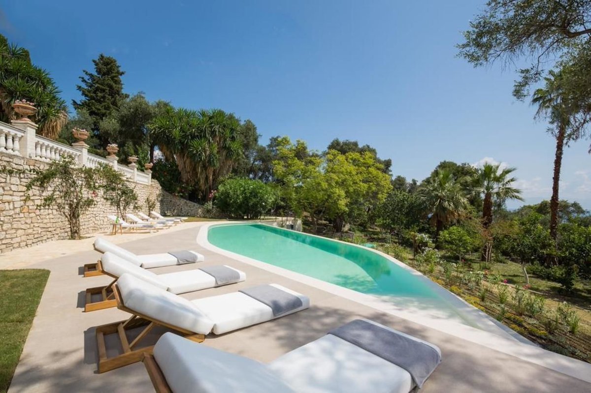 CorfuVacations's tweet photo. #IonianGardenVillasI  in #Benitses with #stunningview https://t.co/dYO9Mweyny https://t.co/8VNfh96I6E