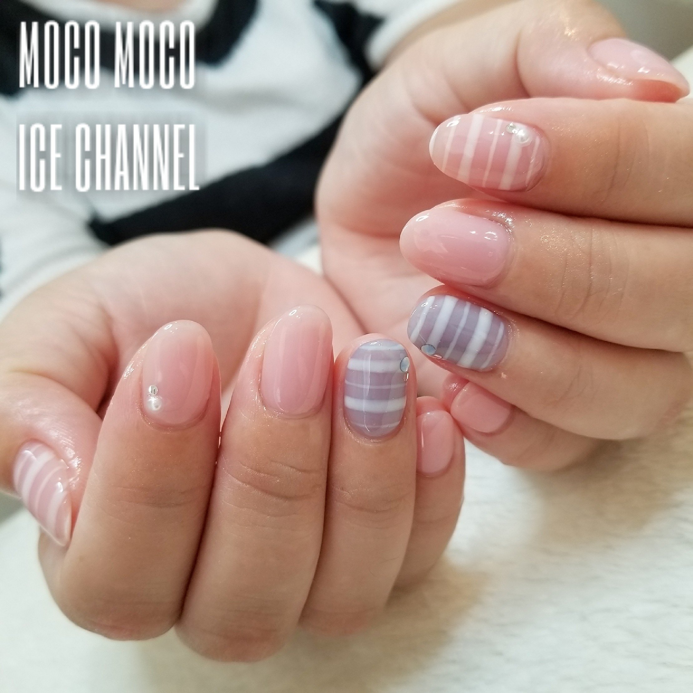 Ice Nailist あいすちゃん 透明感のあるぷるんぷるん ピンク ブルー ボーダーがオシャレ T Co Hanntzgwij ネイル 透明感 透明感カラー クリア系ネイル クリアピンク クリアピンクネイル クリアブルー クリアブルーネイル ボーダー