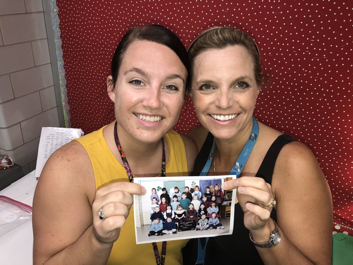 FirstGes's tweet photo. Mrs. Peeples and Mrs.Randolph. Student and teacher 1998-1999 meets teacher and teammate 2018-2019! #wecantwaitforourkidstoseethis #makinggrangegreat #teamincredibles #twentyyearsinthemaking  @JulieMintiens @GrangeES @NancyWenzl @racheljudith5 https://t.co/PHWarOqdVX