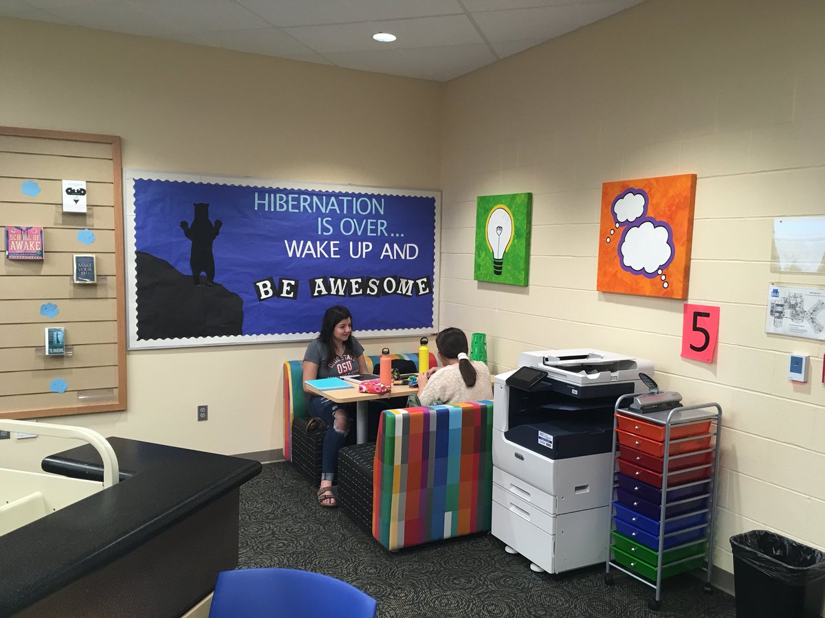 Todd_spinner's tweet image. Great use of a great space at Berlin!  Way to go BEARS!
  #learninginstyle🐻👍