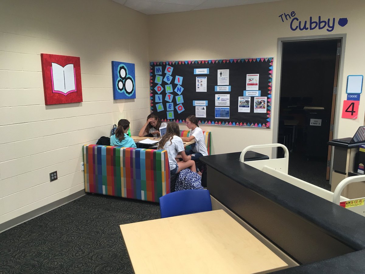 Todd_spinner's tweet image. Great use of a great space at Berlin!  Way to go BEARS!
  #learninginstyle🐻👍