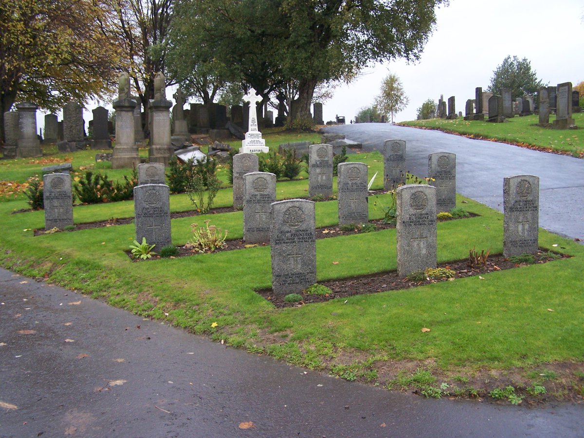 CWGC's tweet image. The @CWGC are looking to contact relatives of the following First World War casualties listed here: ow.ly/kz1230lBjDH Are you related to any of those listed on the document in the link? Please help us by sharing our appeal. #WW1