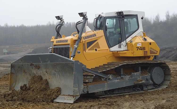 Liebherr_GB's tweet photo. Get your mitts on this #Liebherr #PR746 LGP dozer on self-drive hire. Incredible pushing power with low fuel burn. HAs a straight blade available with 3 tine rippers. Email/call for details Gareth.blythin@liebherr.com 07701316004 https://t.co/TndRtnx7c1