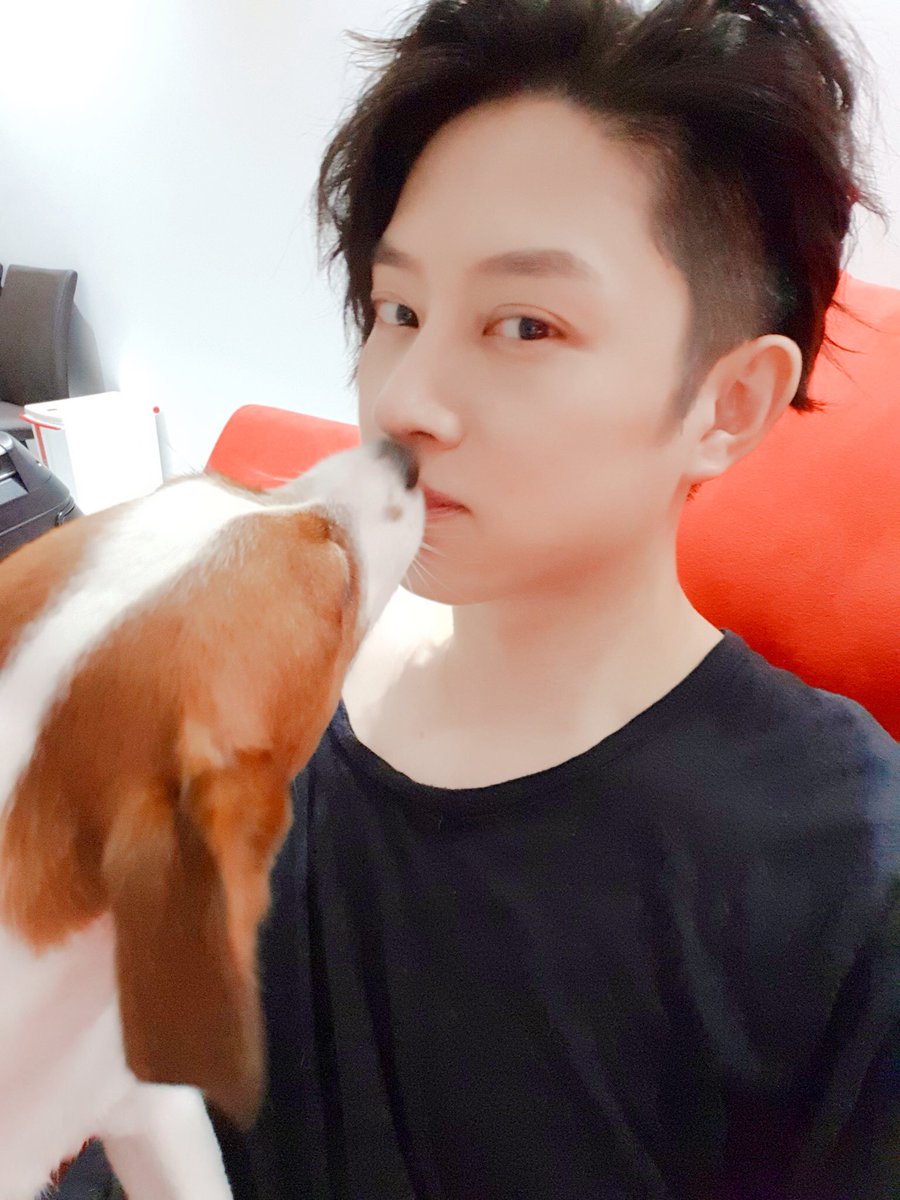 이수근방송📺 오프닝 마치고 돌아와서 오랜만에 기복이와 함께! #SMTOWN 여러분 함께봐요! #이수근방송 #이수근 #김희철 @HeeZZinPang 

👉이수근 채널: bit.ly/2wkAqfu