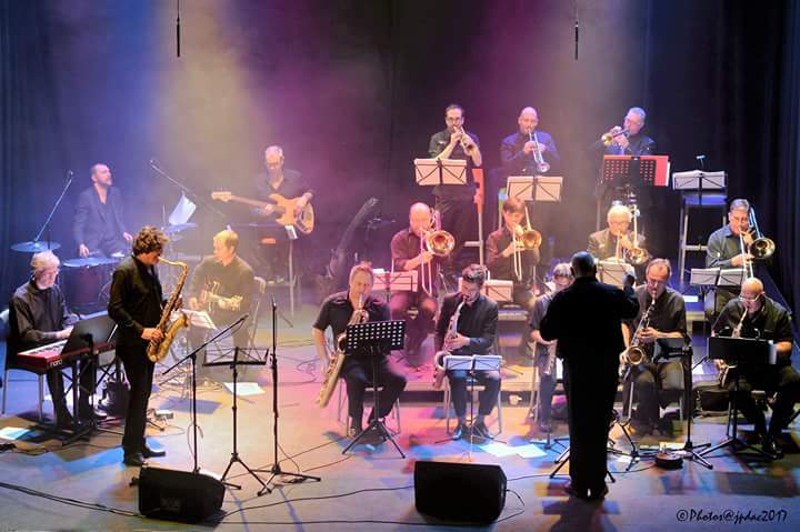 Un ensemble de jazz issu de la tradition des big-bands 
CHARLY BIL SWING BIG BAND
jeu 23.05 - 20:00 - La Louvière
infos >>> bit.ly/2kB65nq #jazz #musique #cestcentral