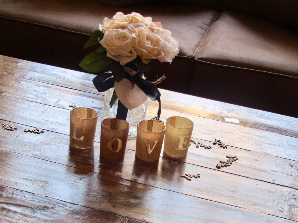 Royal Kings Arms tweet media