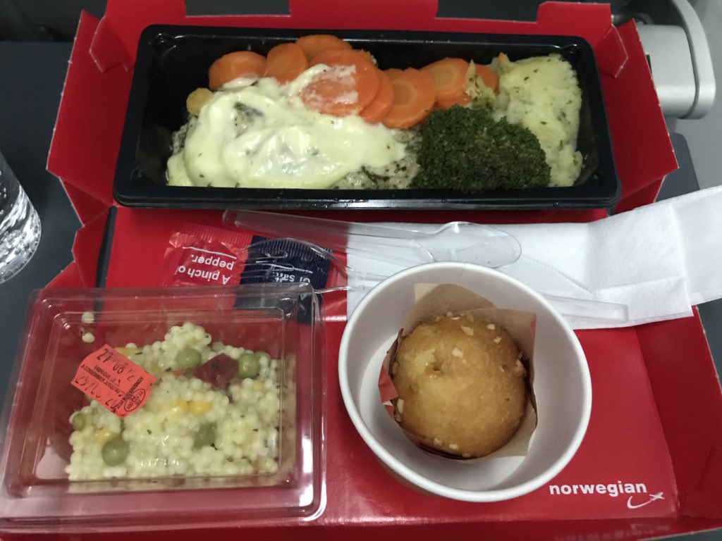 TheGoodTripBlog's tweet image. #RoadTripCalifornia - Première fois avec la compagnie @Fly_Norwegian. Tout est vraiment plus que correct pour une compagnie Low Cost. Avion dernière génération, repas vraiment bon. Je recommande fortement ! - #Voyage #Fly #Norwegian