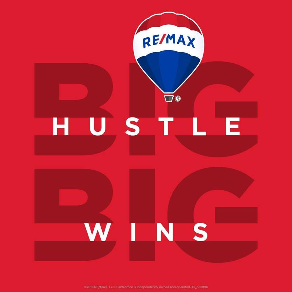 GeorgeBogema's tweet photo. We don’t just talk a BIG game – we are the BIG game!
#remaxhustle REMAX https://t.co/FafiZWUKXo