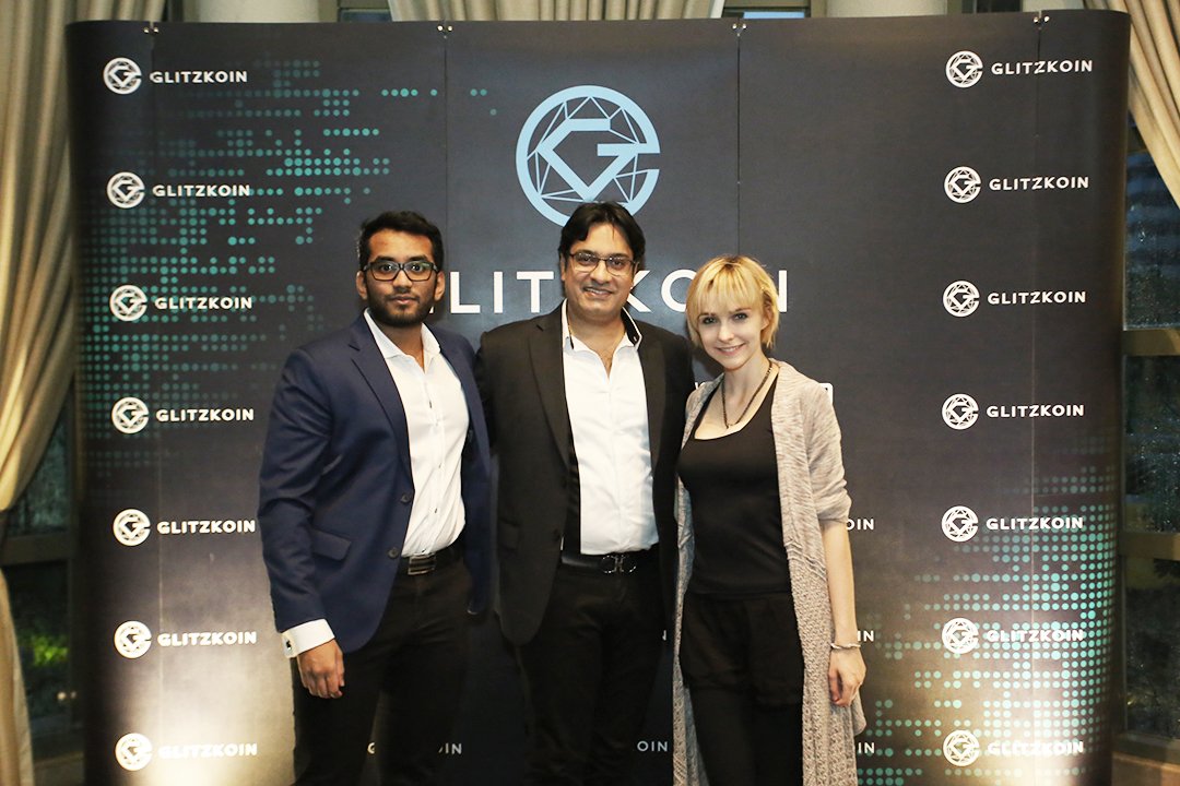 GlitzkoinToken's tweet photo. Reliving the moments from #Blockchat's Event in Manilla.
#Glitzkoin #DiamondBlockchain #Manilla #DiaEx #Diamonds https://t.co/fapt9L9nec