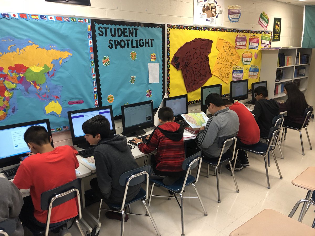 droldan116's tweet photo. 8th grade Social Studies for ENL demonstrating their map skills with google classroom #rlmspride https://t.co/bpkQYTev5E