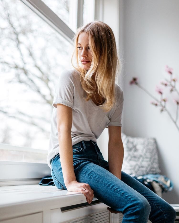 Artist and model @noraponse is wearing our newest wash of the Sharp jeans, called "Rome." Now available in stores and dropping soon online! #newcollection #womenswear #indigomanor #nowinstores #denham #denhamthejeanmaker #wednesday #new #season #leeds #blue #girl  @irisduvekot