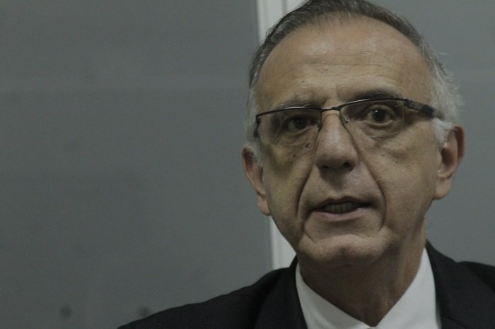 Velásquez señaló: Sólo por recordar: el derecho de antejuicio de los diputados no implica que no puedan ser investigados, sino la garantía de “NO SER DETENIDOS NI JUZGADOS”. Inmunidad no es impunidad”.  ow.ly/5pSu30lBnr3