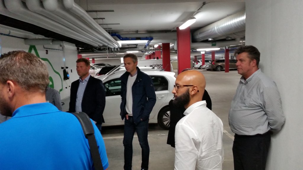 berntbremdal's tweet photo. @E_REGIO_project today. Jonas Tannerstad of Obo housing association is showing project members the car pool and his battery room. Obo is bringing smart houses to a new level. Congrats! Thanks for being our pilot partner. @INVADEH2020 @NCESmart https://t.co/90iO7gIENC