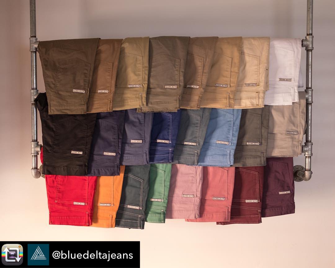 NICHOLASAIR's tweet photo. “9 oz. Italian cotton with stretch. #hollandandsherry” @bluedeltajeans
#NicholasAirPartner #bespoke #bdjfamily https://t.co/u7ZH2VrJoQ