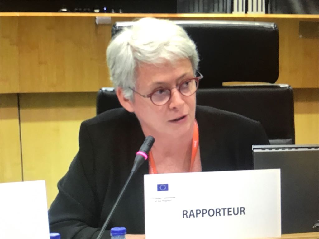 Pour Isabelle Boudineau, Vice-présidente de la Région Nouvelle-Aquitaine, la valeur ajoutée des fonds européens en matière de transport est notamment d'intervenir sur les liens manquants et le transfrontalier <a href="/EU_CoR/">European Committee of the Regions</a> <a href="/NvelleAquitaine/">Nouvelle-Aquitaine</a>
