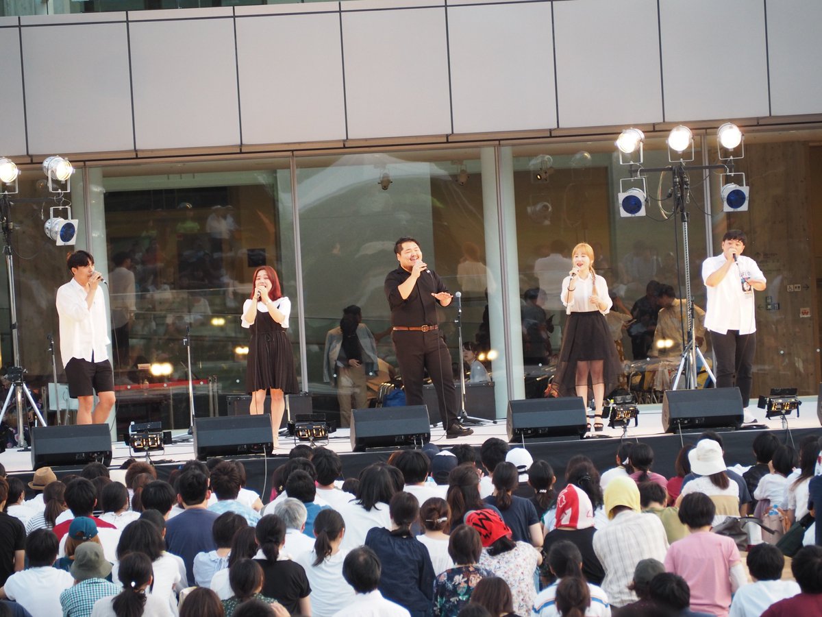 bigmt0758's tweet photo. ファイナルステージ振り返り②、アジア交流ゲスト枠。3枚目のNarin@釜山のボイパさんが遠目には見た目といい身のこなしといい、某ほ〇たつにしか見えない(笑) #KAT2018 #ファイナルステージ https://t.co/d1MBpRtKca