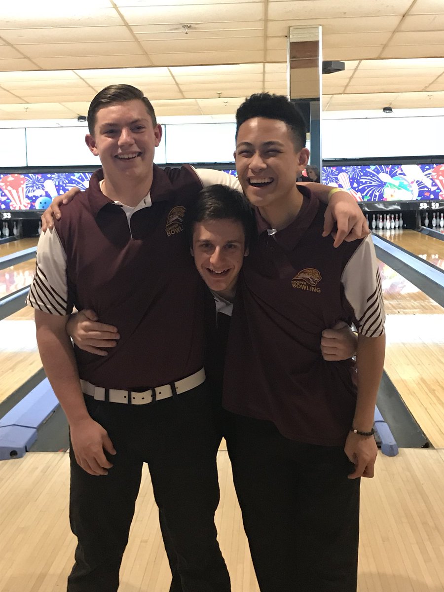 Midland_21's tweet photo. Happy birthday Steven!!! You were my first friend in high school and couldn’t thank you enough! ✡️🎉 https://t.co/3zxhcRoMLd