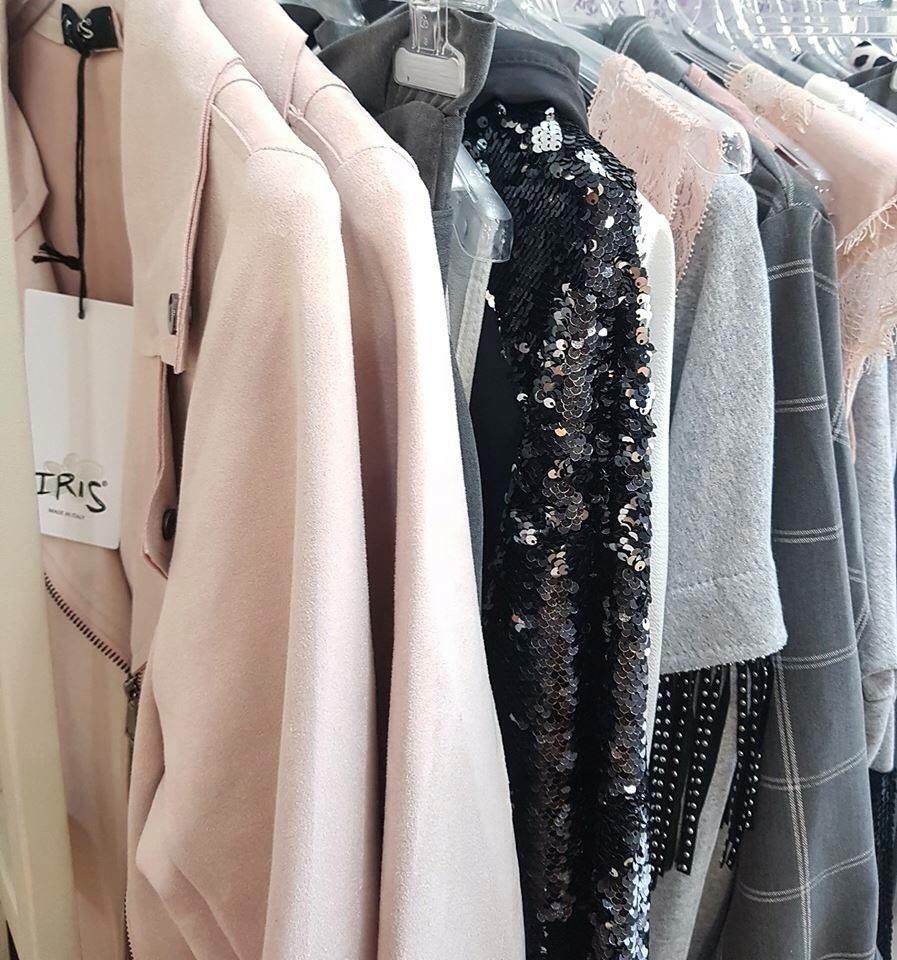 NEW IN WINTER 18. 
¿Quieres nuestra nueva colección para tu tienda?
Del 6 al 9 de Septiembre estaremos en nuestra tienda de Madrid durante la Feria. 
Mas info madrid@iriscollection.es