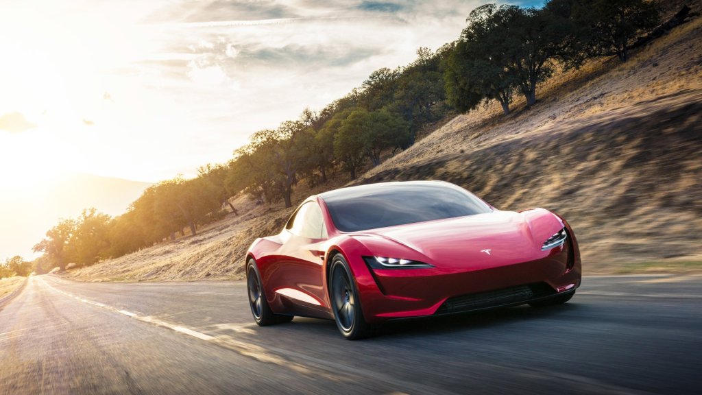 OfficiaListMag's tweet photo. Watch Jay Leno Test Out the fastest car ever made https://t.co/5LVQj5UkKK https://t.co/47U51SVMrR