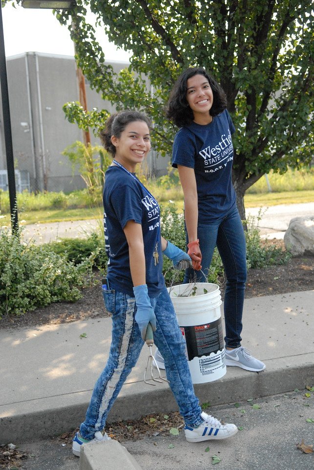 WestfieldState's tweet photo. #HOOTDay is all about helping out our town. Owls, kick off the year by volunteering throughout Westfield on September 4!
Register: https://t.co/Y1GbOT46fq https://t.co/KjtLx0gsTB