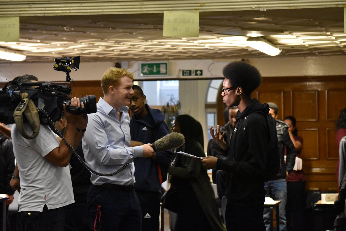 AlpertonCS's tweet image. Alperton students achieved 50 Grade 9 results across the new 9-1 qualifications, putting us into the top 4% of results in the country!!!
Read more about our fantastic GCSE results on our website:
bit.ly/2PhB1WR
#gcseresults2018 #GCSEs2018