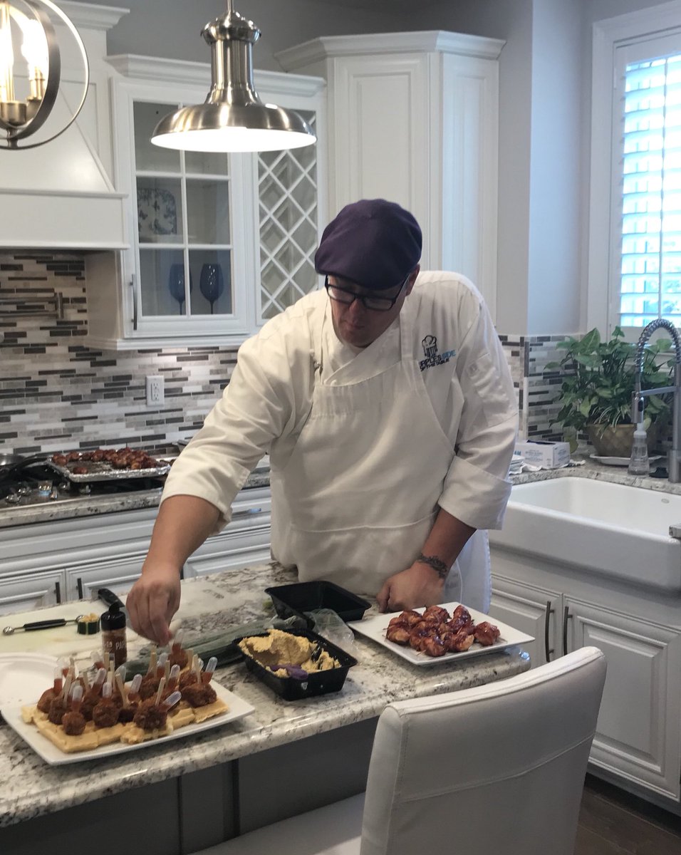 ChefRossPurple's tweet image. #gratefulchef #chefinstructor #privatechef #vacationchef #chef #cheflife #kitchen #kitchenlife #privatecheflife #personalchef #personalcheflife #chefrosspurple #chefpurple #PurplesSideOfTheTable #clt #charlotte #charlottechef #cltchefs #chefsofinstagram @Cresswind #minthill