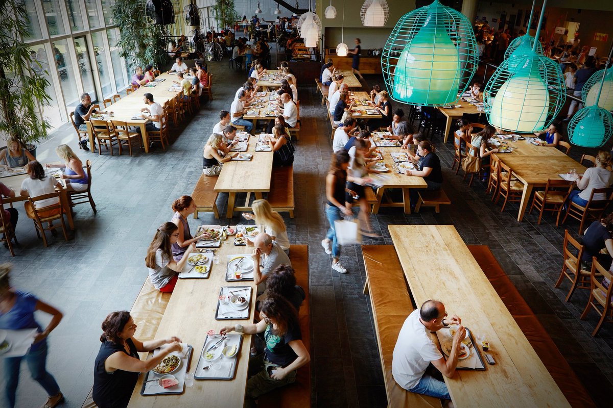otbfoundation's tweet photo. After the summer break we resume the #FoodRecoveryProgram: a surplus food distribution program created with @otb_group @SodexoGroup and @BancoAlimentare. Since 2016 more than 21,633 daily meals have been redistributed to thousands of people in need. Info👉 https://t.co/Mk7YkVvnCK https://t.co/pW0JVaAPLB