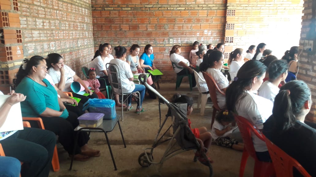 minmujerpy's tweet photo. El Ministerio de la Mujer se encuentra en el distrito de Atyrá, realizando capacitaciones dirigidas a mujeres integrantes de 10 comités, en el marco del Proyecto “Cultivando Orquídeas Empoderamos a las Mujeres”:  https://t.co/VU7cIW7Rxl #ParaguayDeLaGente @sicompy @PresidenciaPy https://t.co/dfSjY8xl2F
